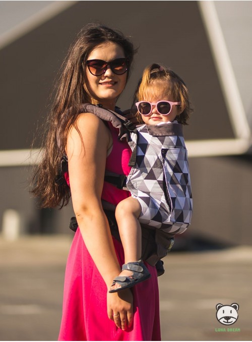 Adjustable Baby Carrier Grow Up Air: Triangles